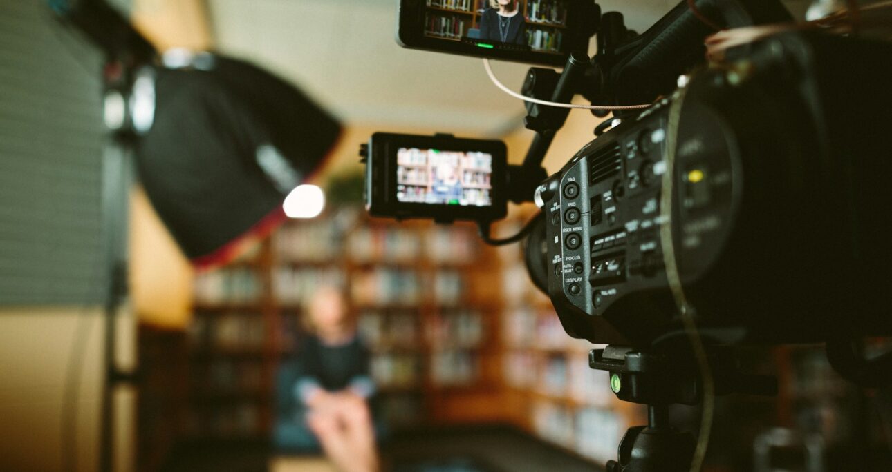 Düşük Bütçeyle Dönüşüm Sağlayan Video Reklamları Nasıl Yapılır