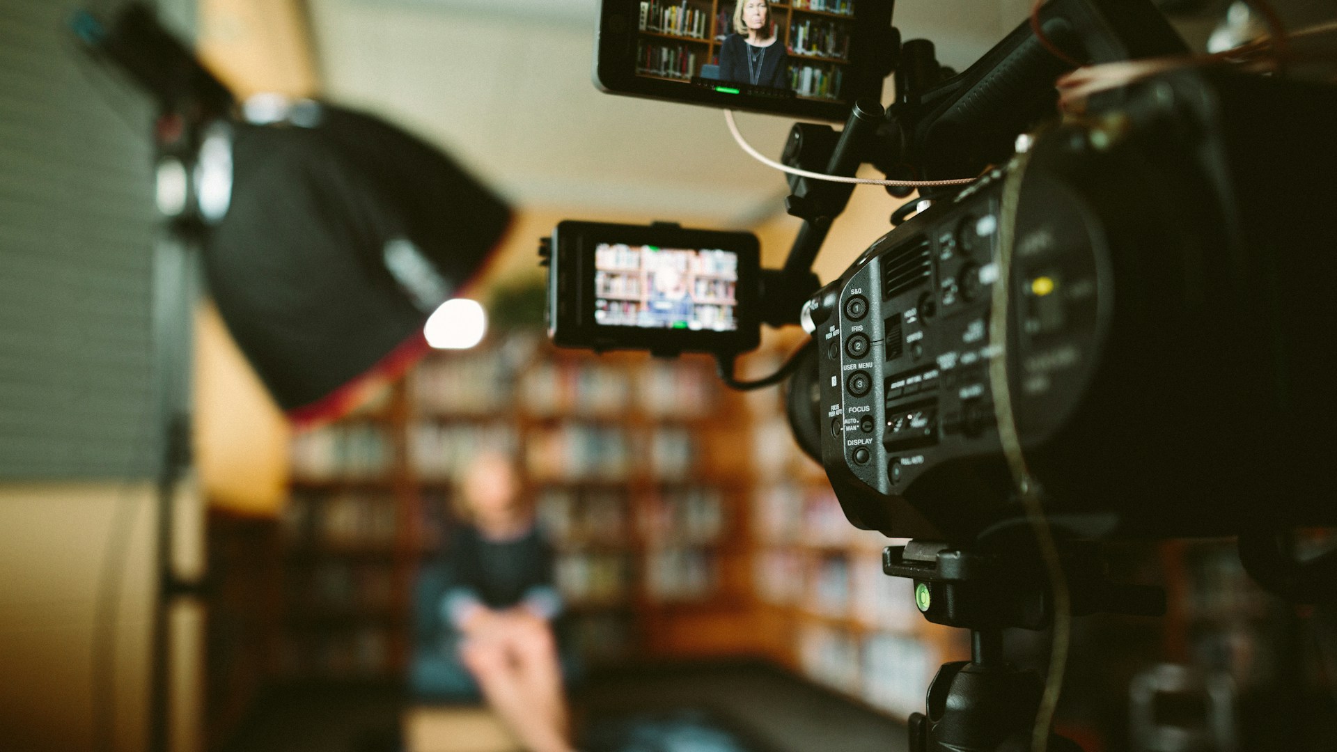 Düşük Bütçeyle Dönüşüm Sağlayan Video Reklamları Nasıl Yapılır